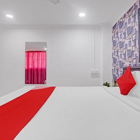Hotel O New Lakeview Palace ไฮเดอราบัด ภายนอก รูปภาพ