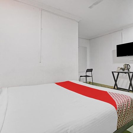 Hotel O New Lakeview Palace ไฮเดอราบัด ภายนอก รูปภาพ