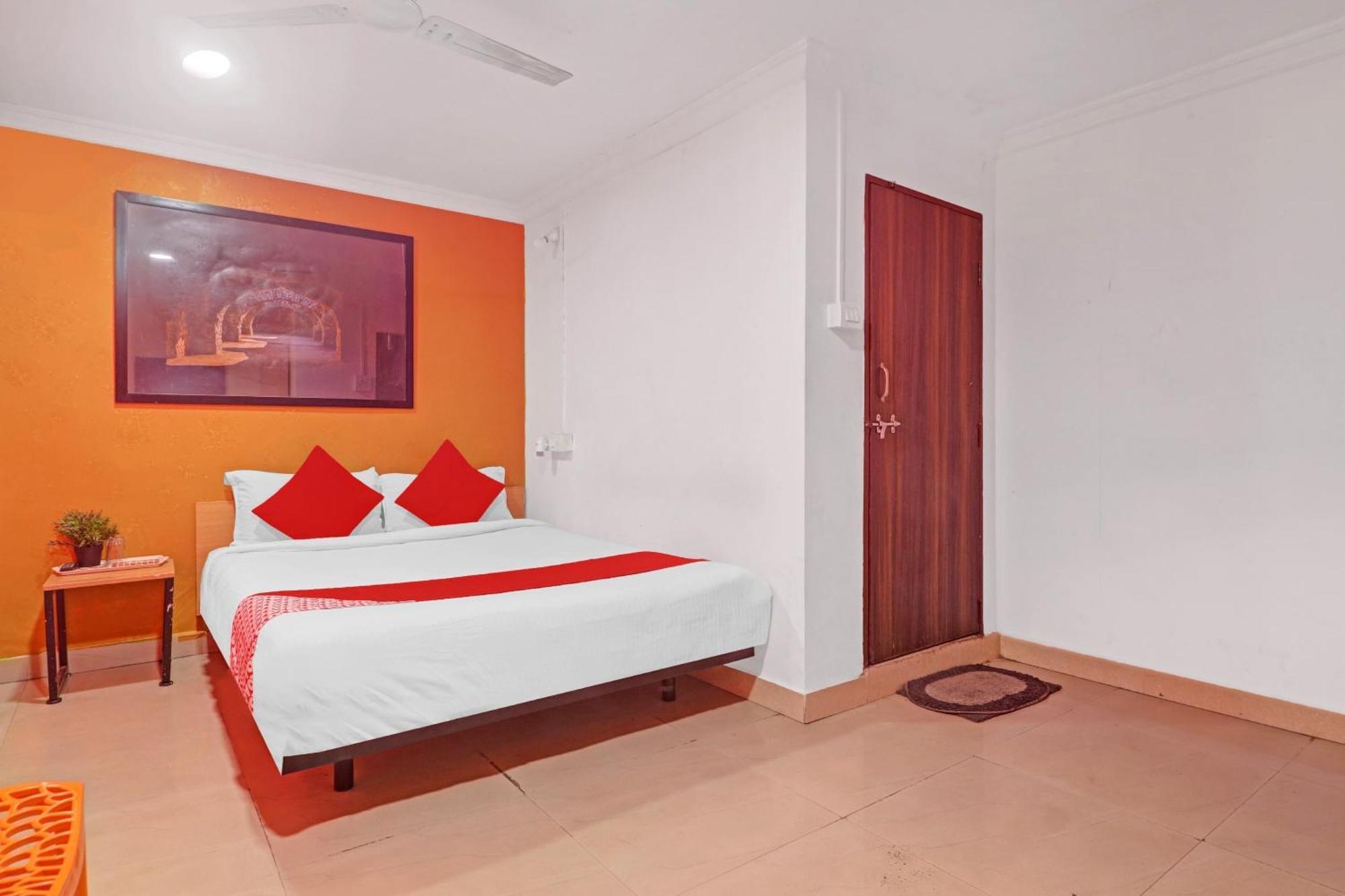 Hotel O New Lakeview Palace ไฮเดอราบัด ภายนอก รูปภาพ