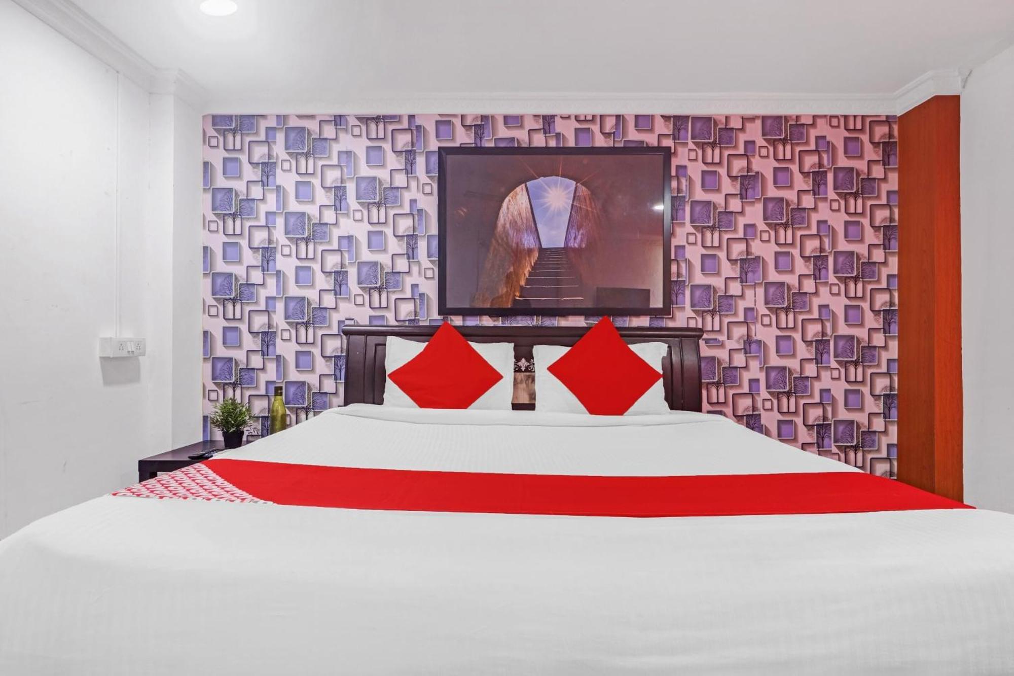 Hotel O New Lakeview Palace ไฮเดอราบัด ภายนอก รูปภาพ