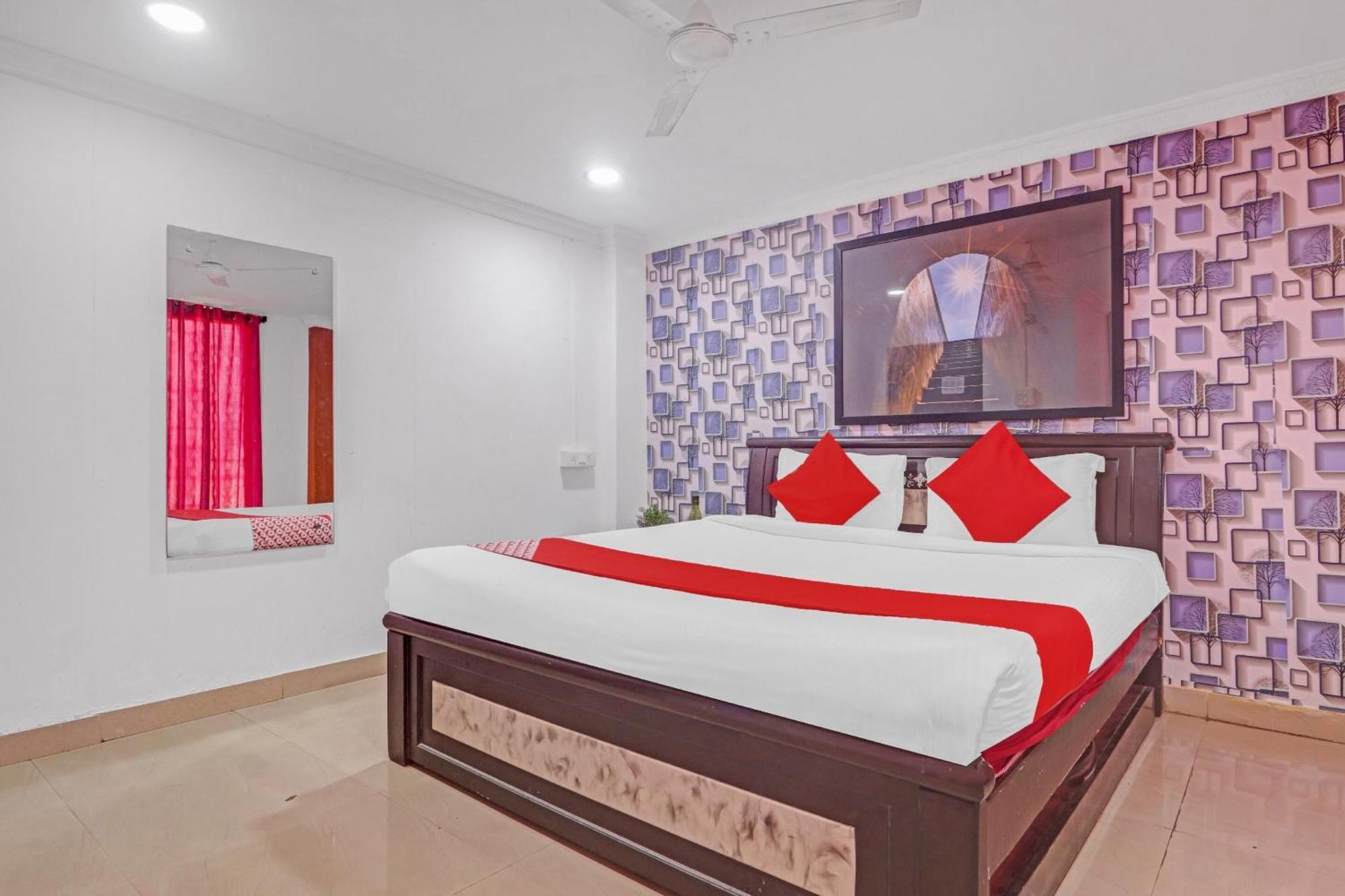 Hotel O New Lakeview Palace ไฮเดอราบัด ภายนอก รูปภาพ
