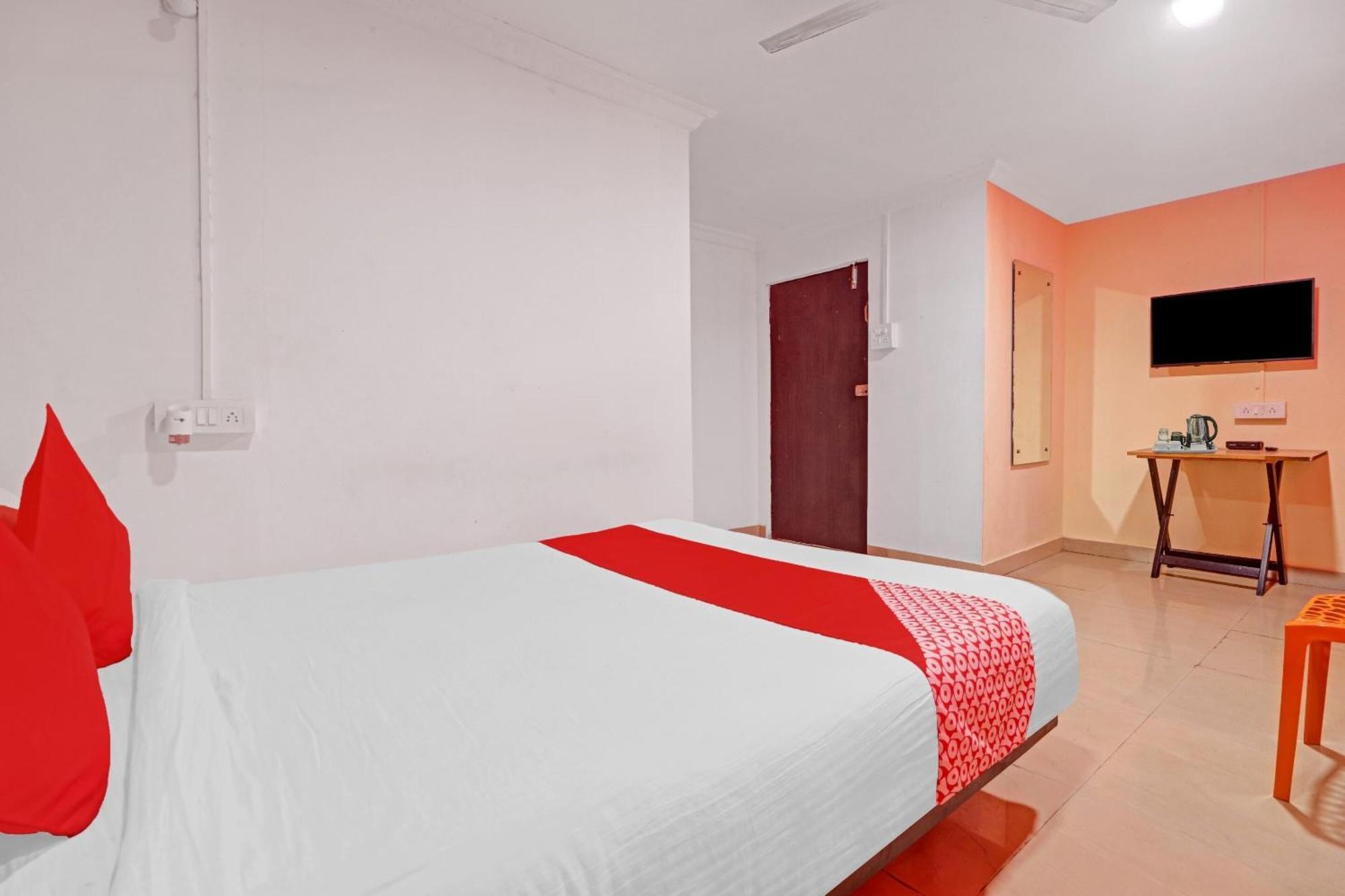 Hotel O New Lakeview Palace ไฮเดอราบัด ภายนอก รูปภาพ